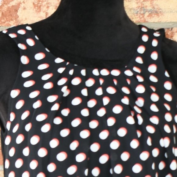 ELLE Sleeveless Top - Picture 7 of 7